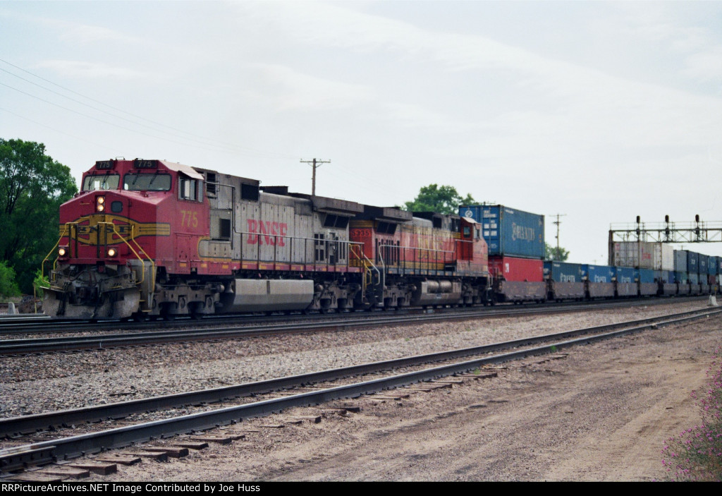 BNSF 775 West